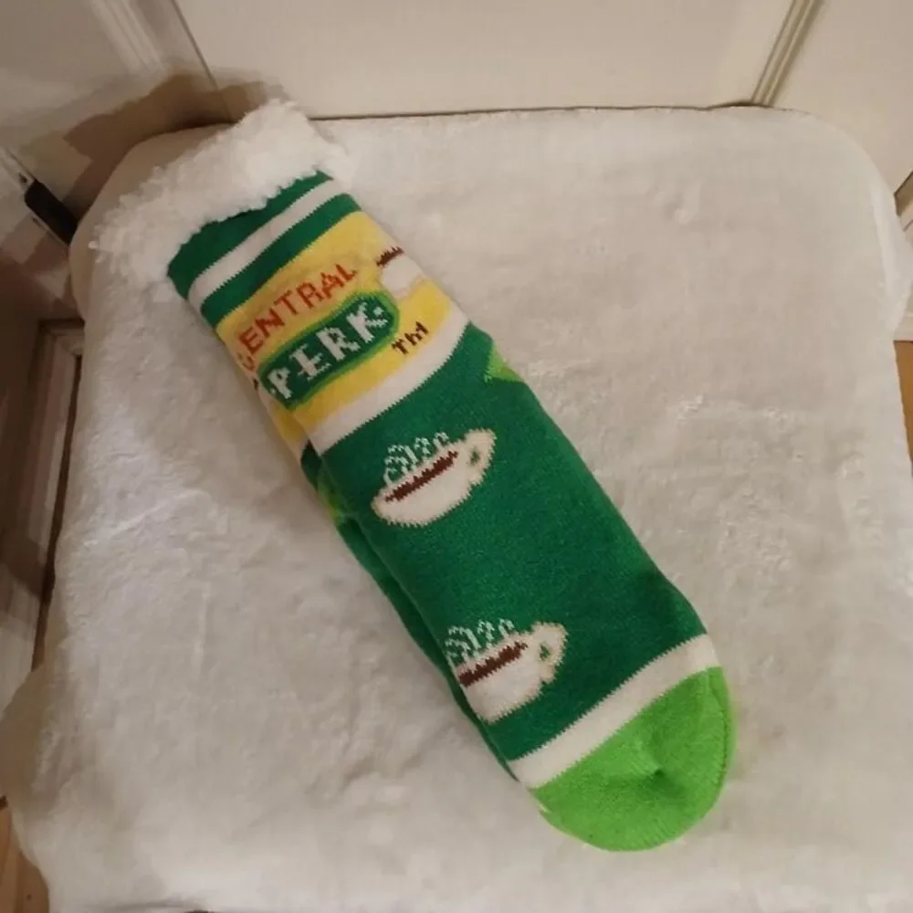 NWT Sherpa lined Friends Central Perk coffee socks 90s y2k